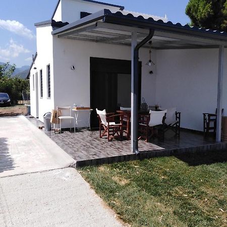 Σπίτι Με Σοφίτα Μπροστά Στη Θάλασσα Villa Trápeza Buitenkant foto